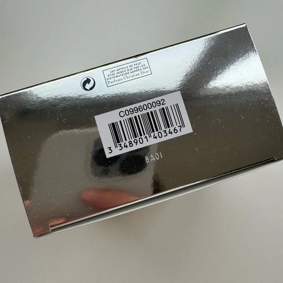 Dior Backstage Buffing Brush 18 - Picture 6 of 7